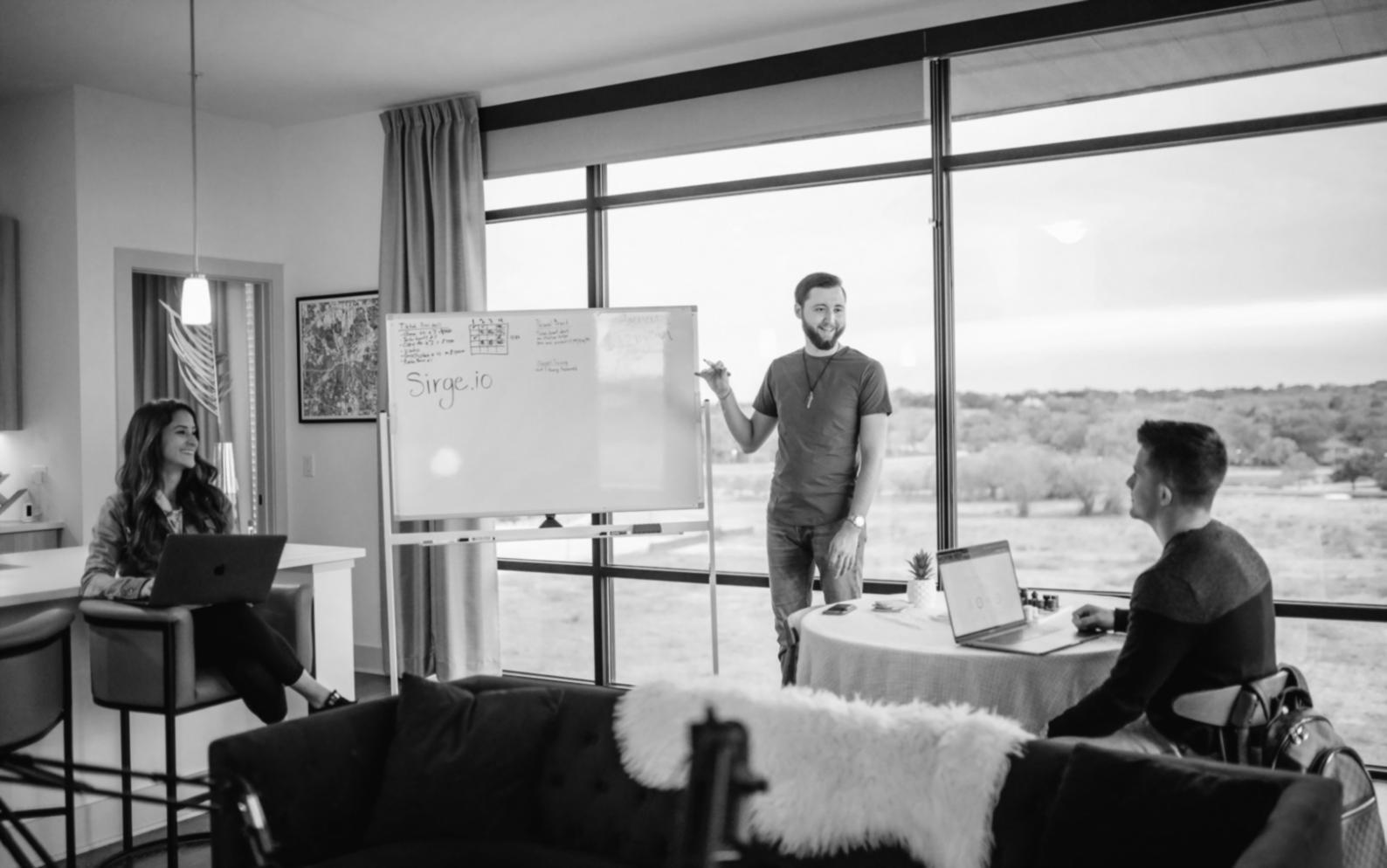 Analyse financière moderne avec outils technologiques avancés
